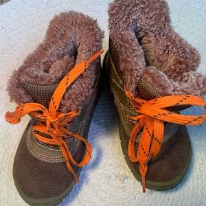 OshKosh B’gosh kids winter boots